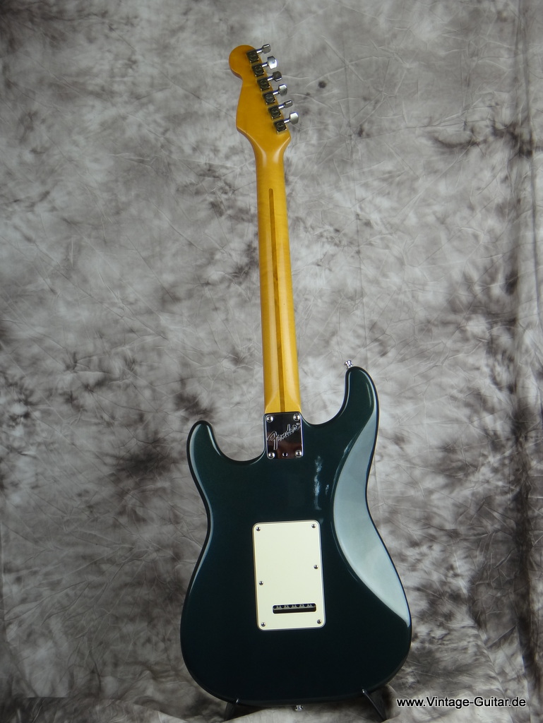 Fender_American-Standard-Stratocaster-Midnight-blue-003.JPG