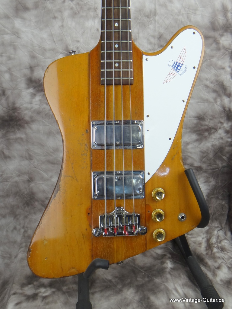 Gibson_Thunderbird_Bass_1976-002.JPG