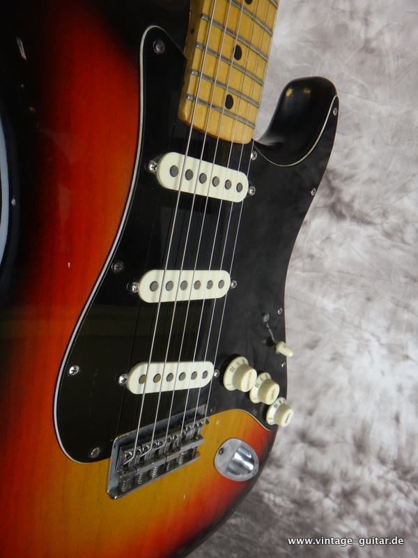 Fender-Stratocaster-1980-sunburst-hardtail-007.JPG