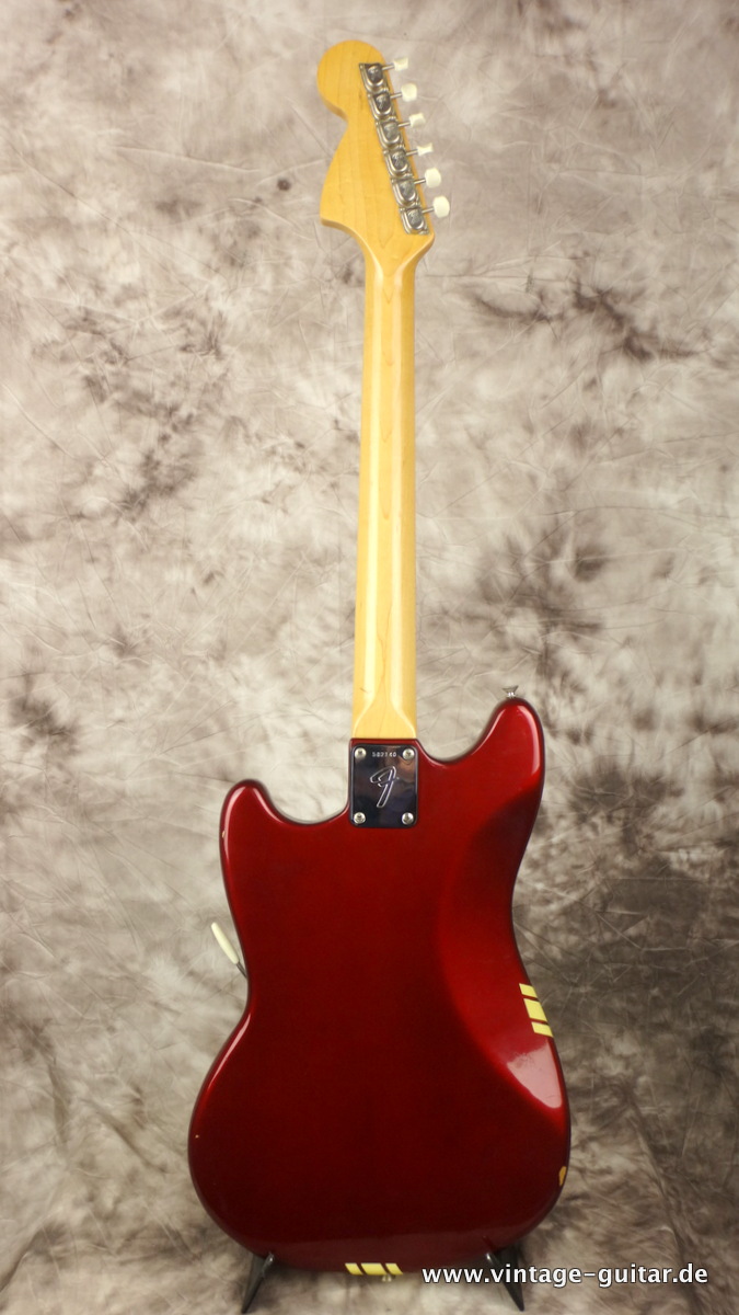 Fender-Mustang-competition-racing-stripe-candy-apple-red-CAR-004.JPG