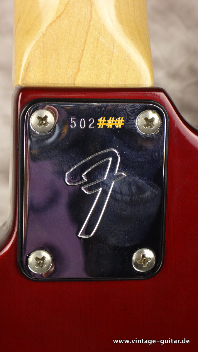 Fender-Mustang-competition-racing-stripe-candy-apple-red-CAR-007.JPG