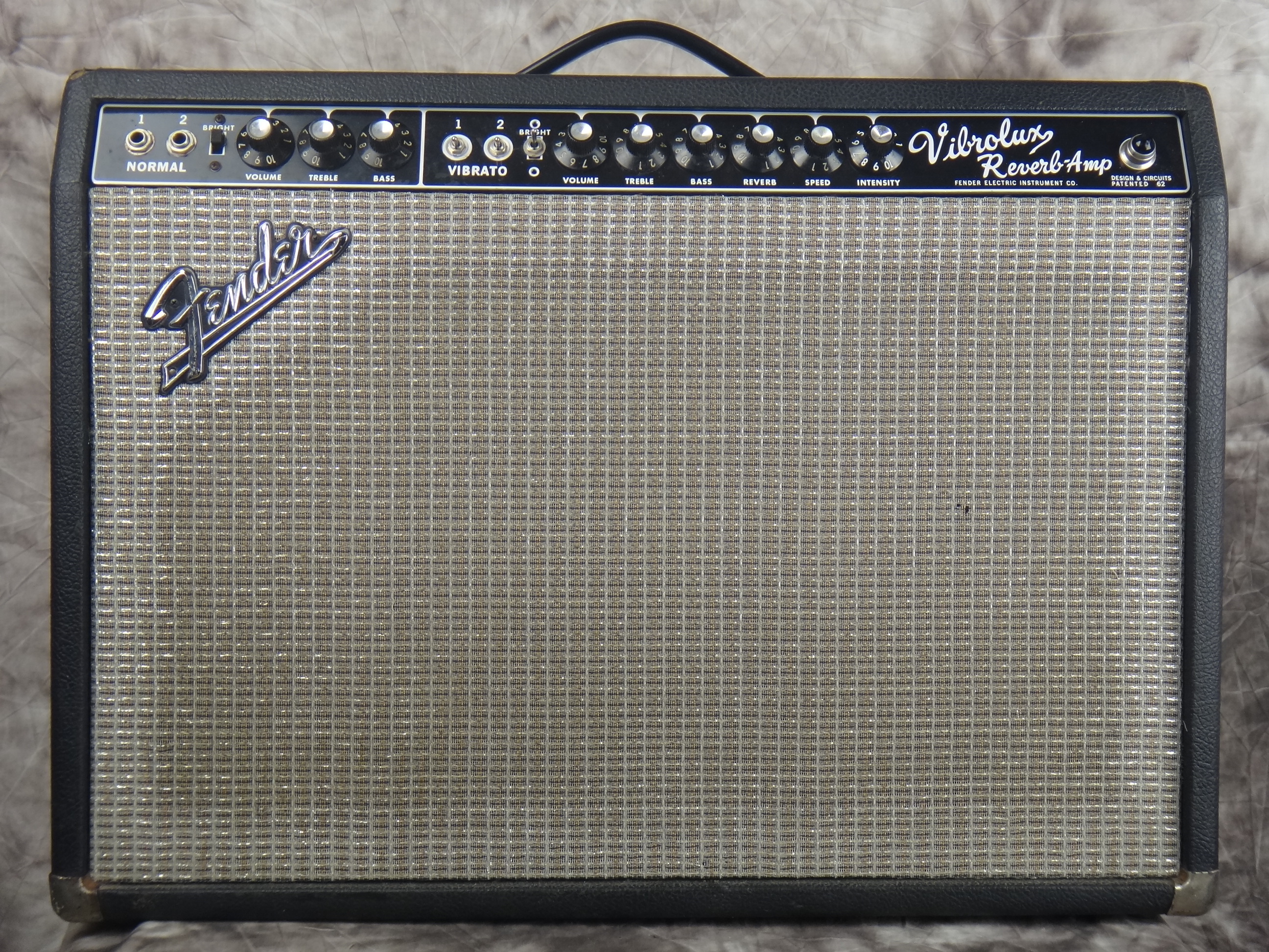 Fender-Vibrolux_Reverb-1978-silverface-001.JPG