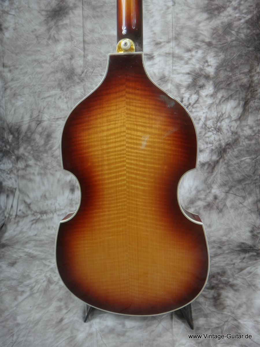 Hofner-Violin-Bass-500-1-1966.JPG