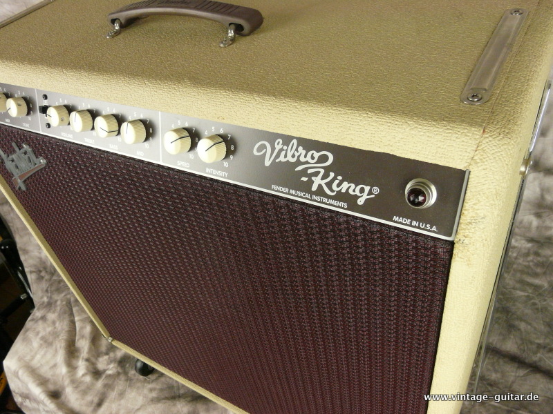 Fender-Vibroking-white-tolex-3x10-004.JPG