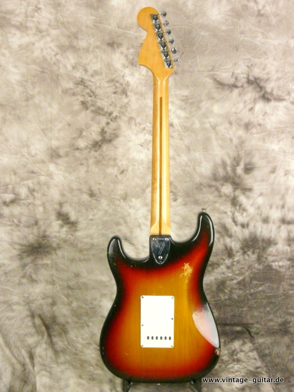 Stratocaster_Fender-1973-sunburst-004.JPG