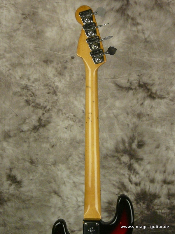 Fender_Precision-Bass-_sunburst-1977-008.JPG