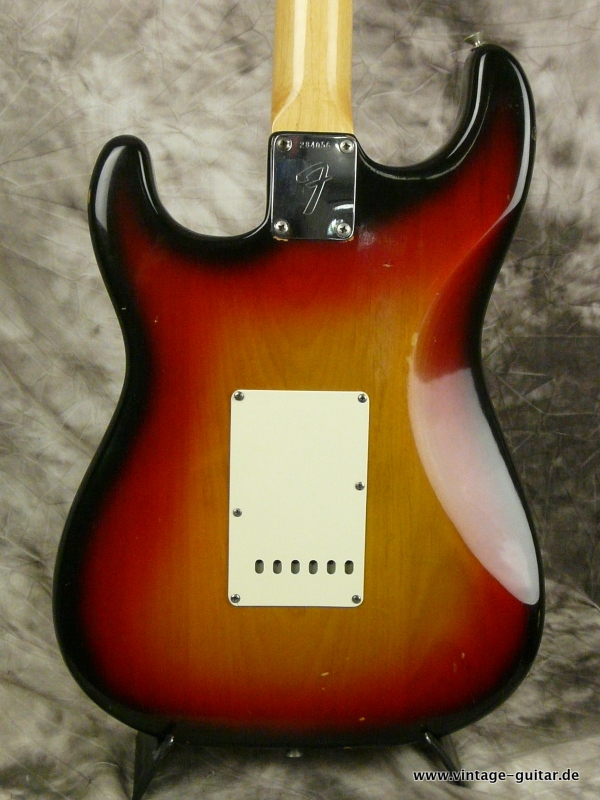 Fender-1969-Stratocaster_sunburst-005.JPG