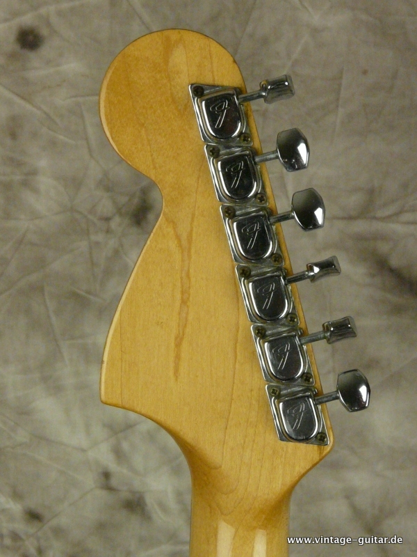 Fender-1969-Stratocaster_sunburst-006.JPG
