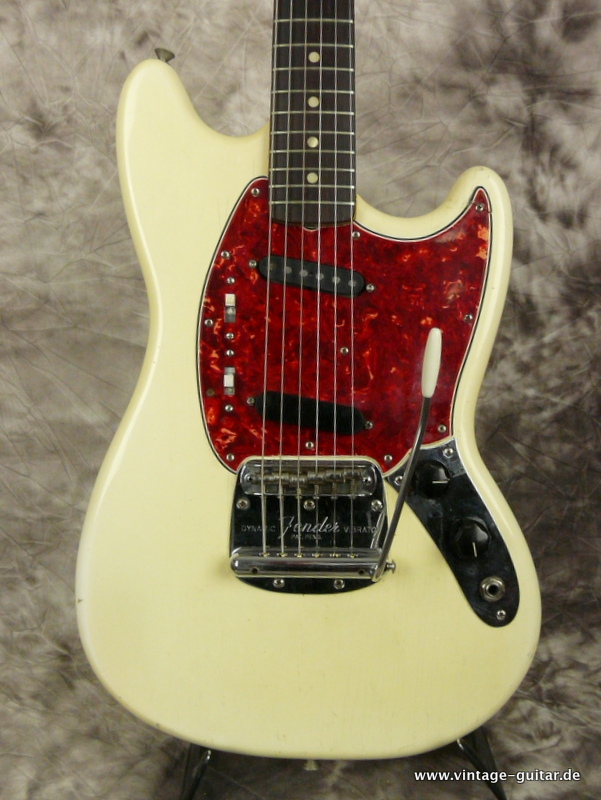 Fender_Mustang_olympic-1965-white-002.JPG