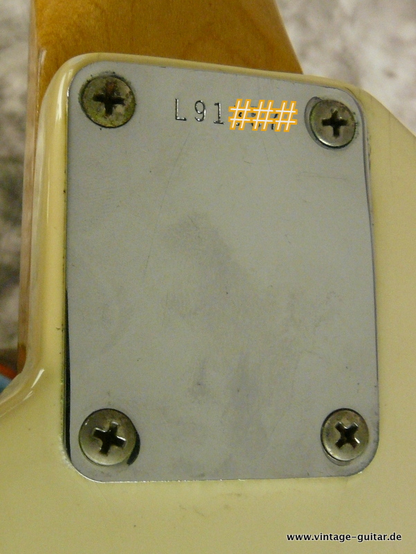 Fender_Mustang_olympic-1965-white-004.JPG