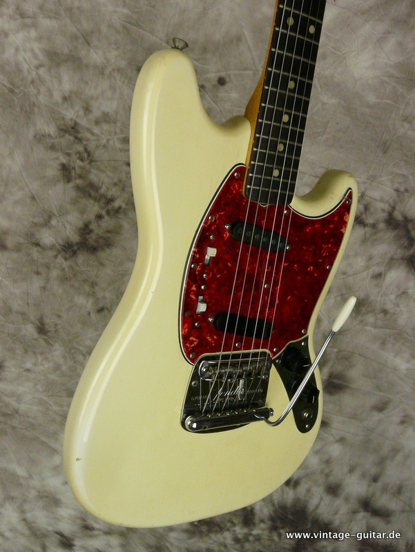Fender_Mustang_olympic-1965-white-007.JPG