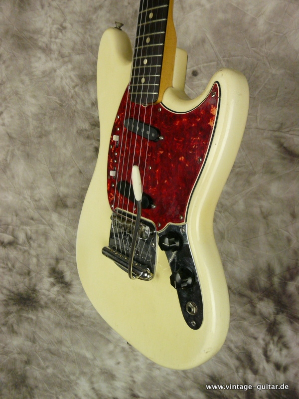 Fender_Mustang_olympic-1965-white-008.JPG
