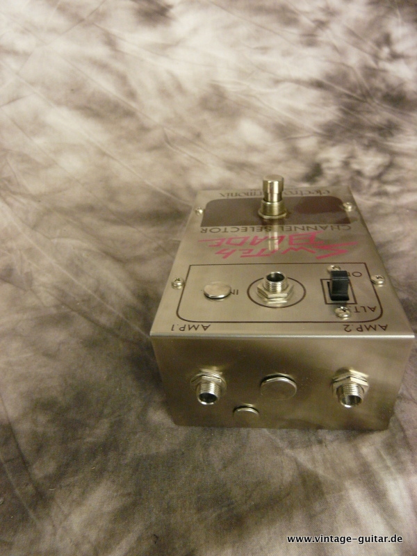 Electro-Harmonix-Switch-Blade-002.JPG