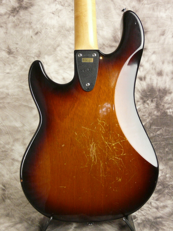 G&L-Bass-L-1000-sunburst-1983-004.JPG