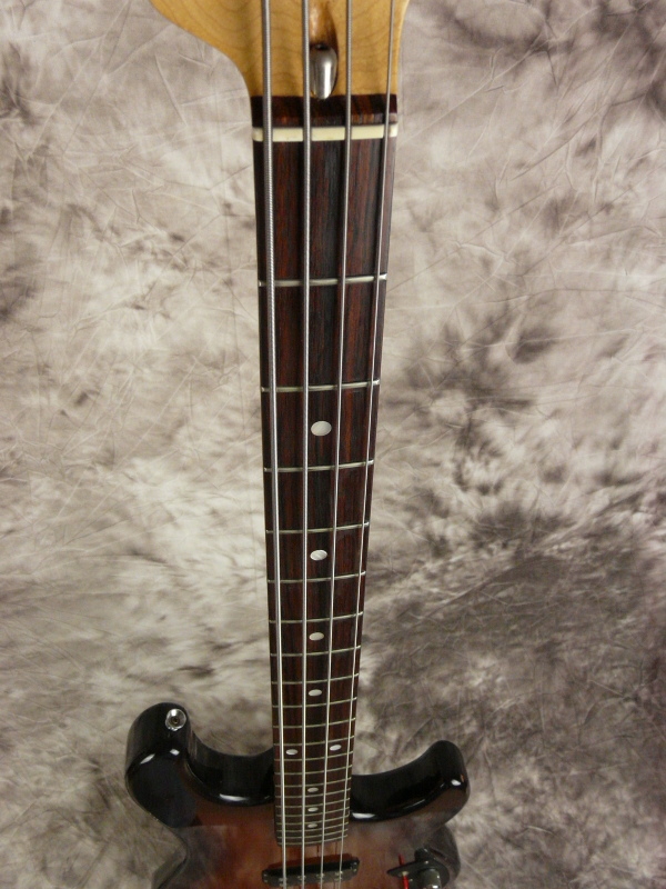 G&L-Bass-L-1000-sunburst-1983-012.JPG