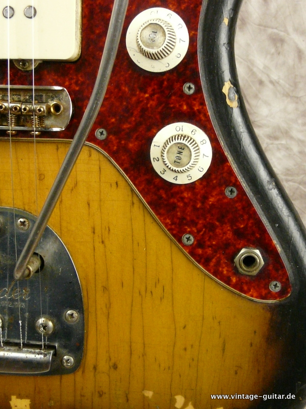 Fender-Jazzmaster-sunburst-1969-009.JPG
