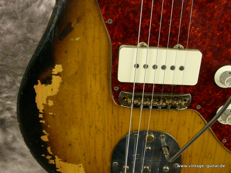 Fender-Jazzmaster-sunburst-1969-010.JPG