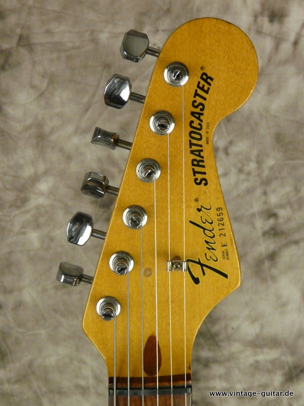 Fender_Stratocaster_1983_Dan-Smith-black-005.JPG