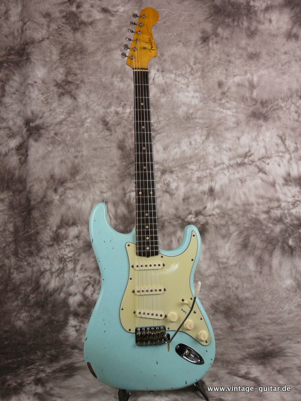 Fender_Stratocaster_1960-slabboard-surfgreen-001.JPG