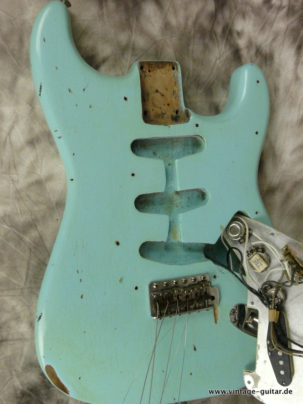 Fender_Stratocaster_1960-slabboard-surfgreen-024.JPG