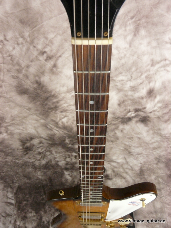 Gibson-Firebird-76-Bicentennial-1976-011.JPG