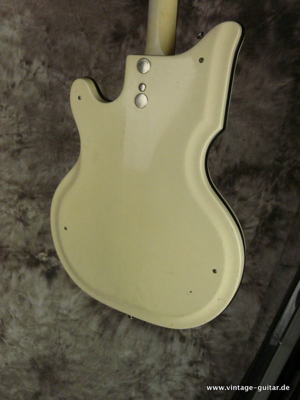 National-Bassguitar-Model-85-map-white-1964-006.JPG