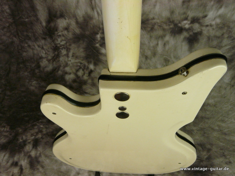 National-Bassguitar-Model-85-map-white-1964-012.JPG