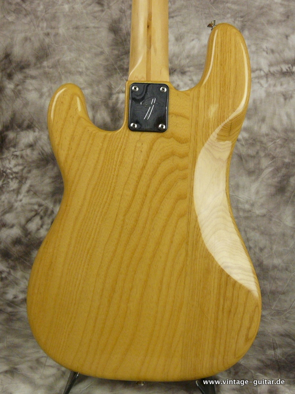 Fender-Precision_Bass_natural-1979-004.JPG
