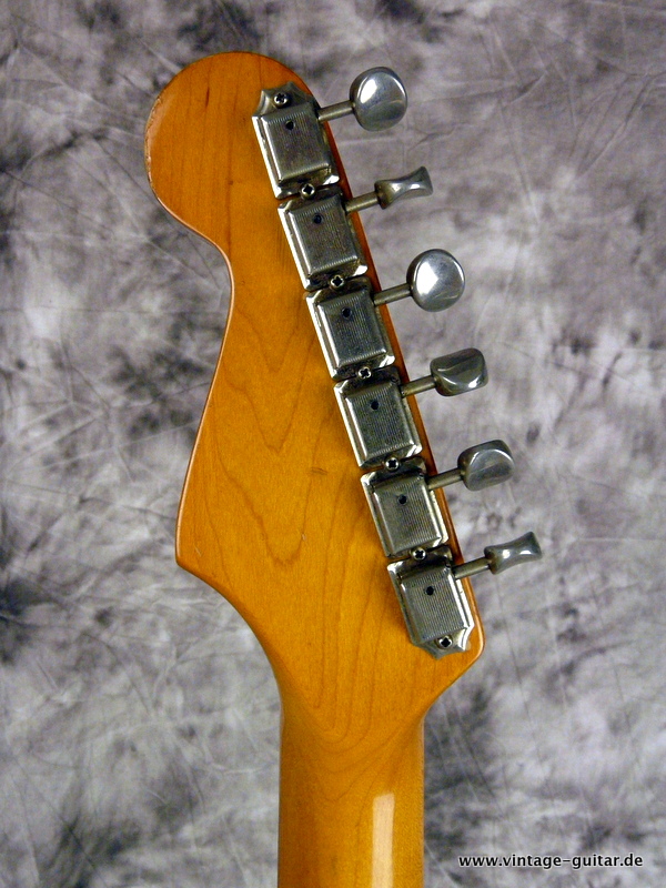 Fender-Stratocaster-1982-First-Reissue-Fullerton-006.JPG