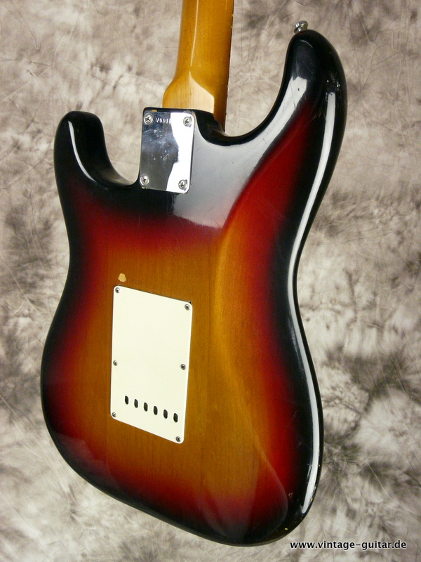 Fender-Stratocaster-1982-First-Reissue-Fullerton-011.JPG