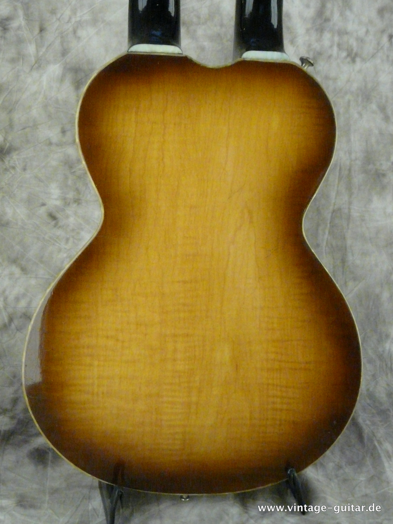 Hofner-Double-Neck-Guitar-and-Bass-Model-191-004.JPG