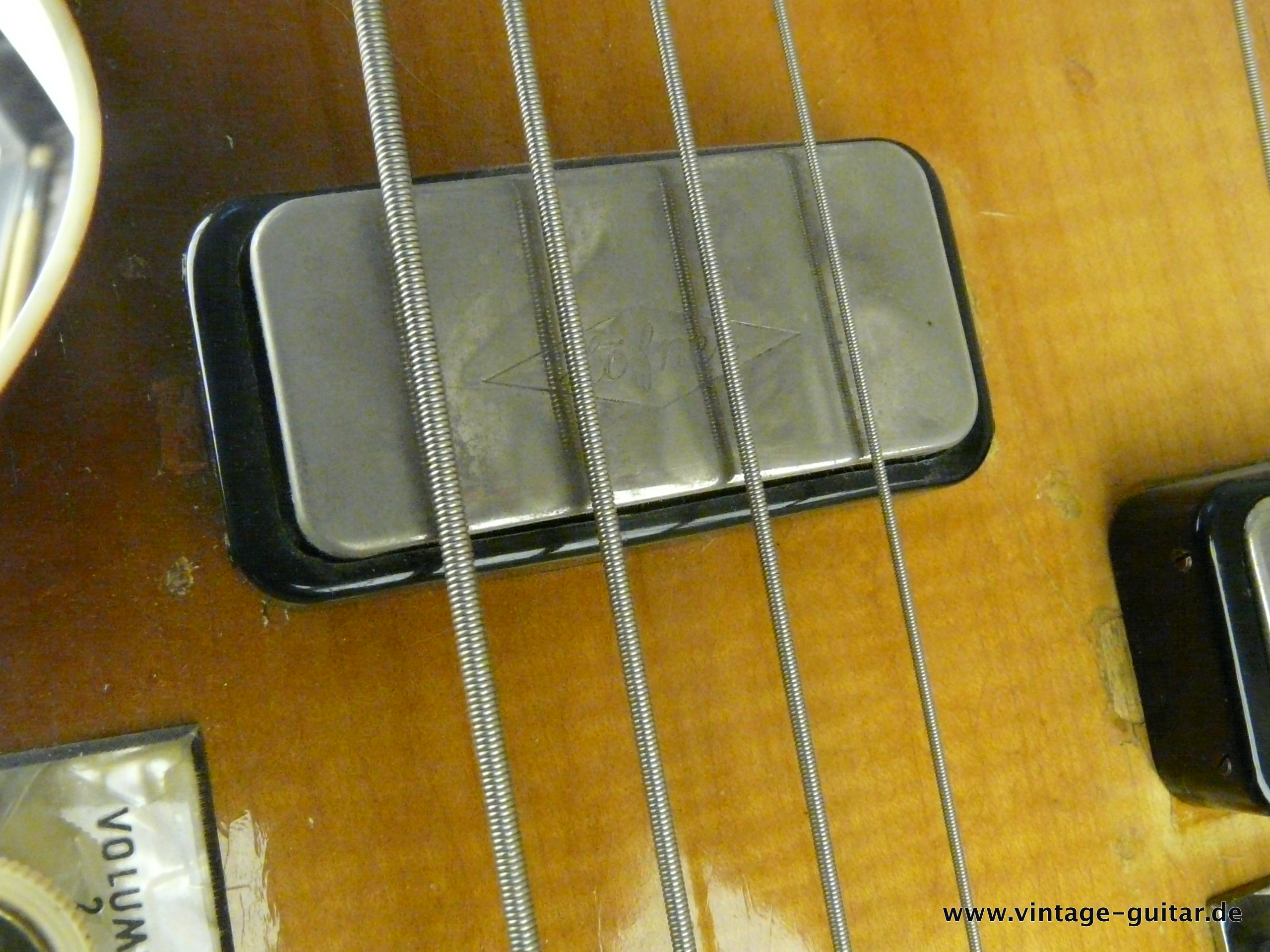 Hofner-Double-Neck-Guitar-and-Bass-Model-191-015.JPG