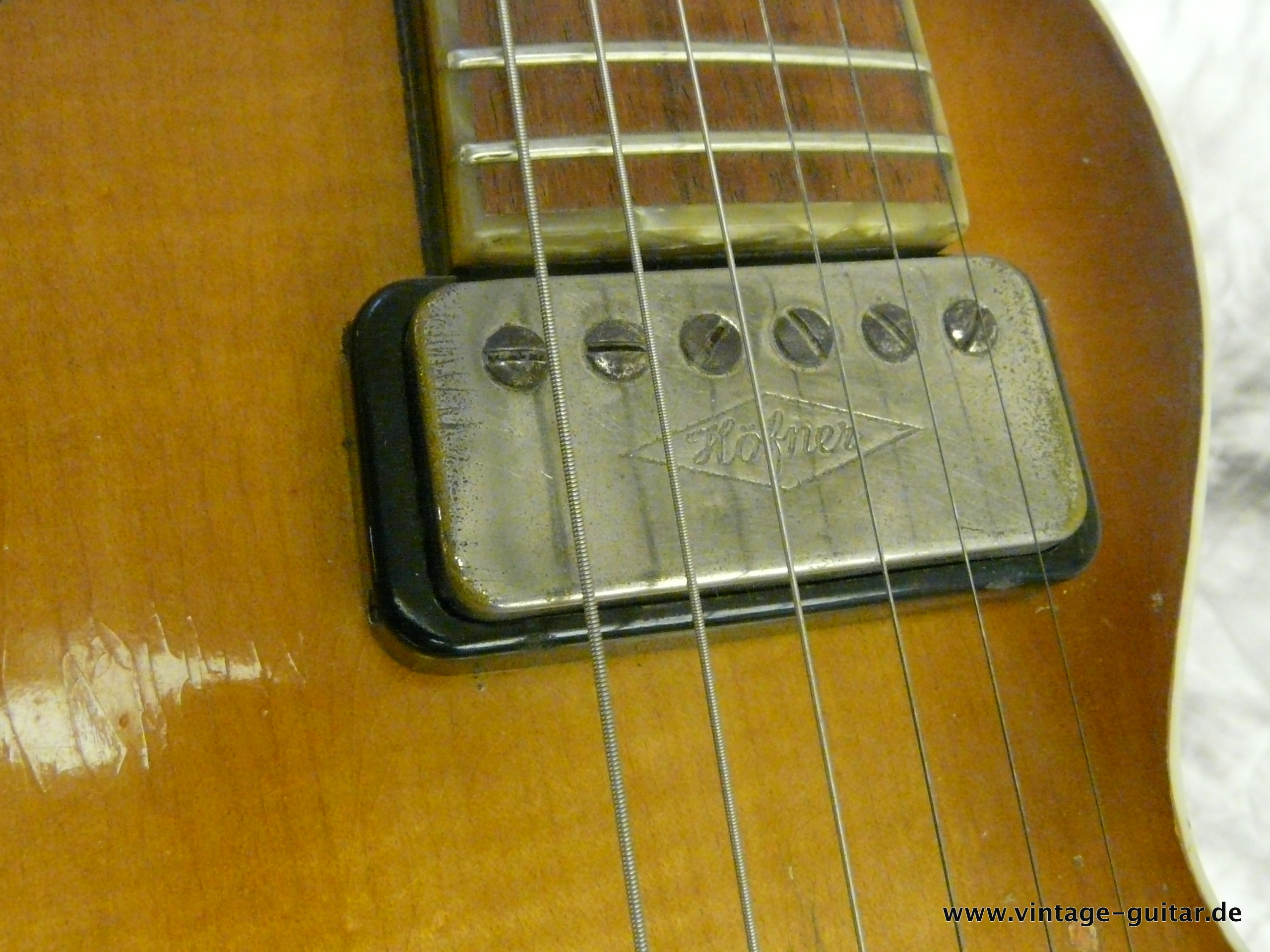 Hofner-Double-Neck-Guitar-and-Bass-Model-191-016.JPG