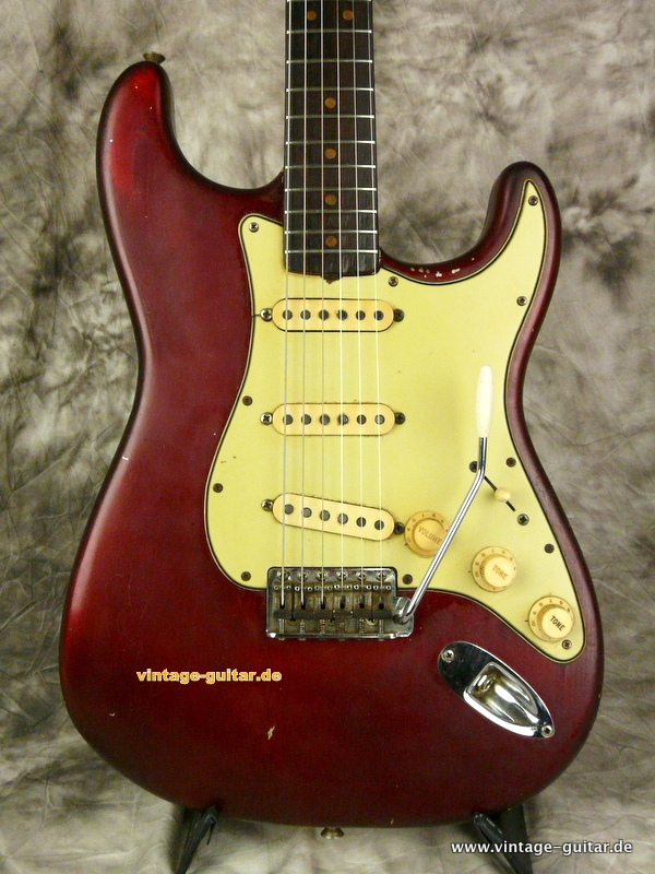 Fender-Stratocaster_1965-candy-apple-red-002.JPG