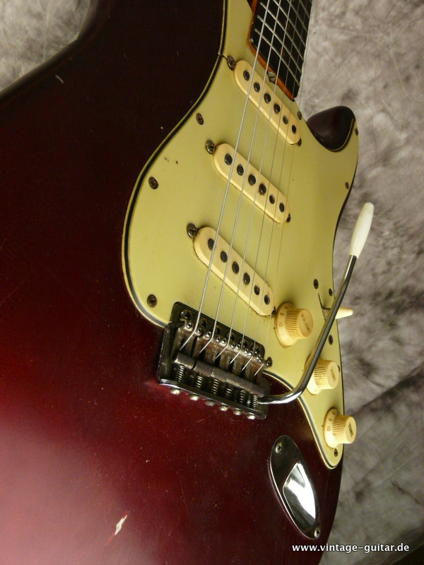Fender-Stratocaster_1965-candy-apple-red-014.JPG