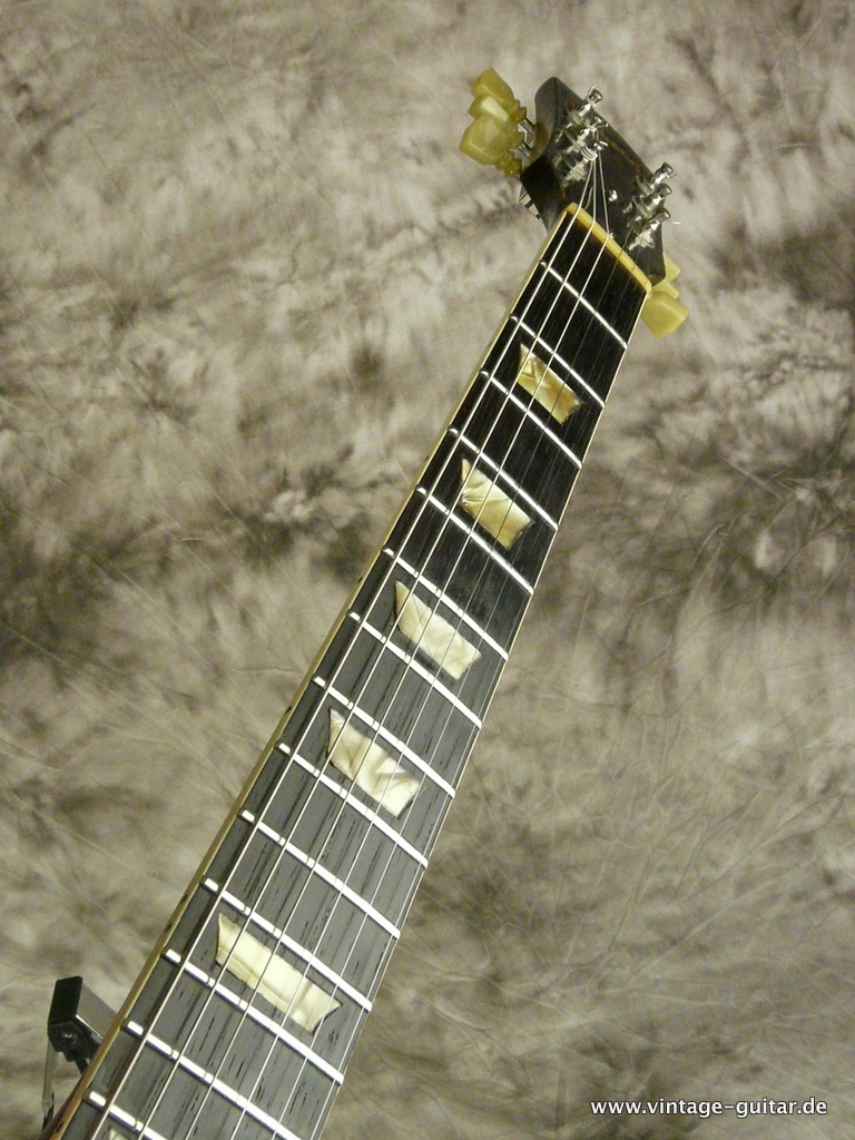 Gibson_Les-Paul_Goldtop-converted_humbucker-stoptail-piece-007.JPG