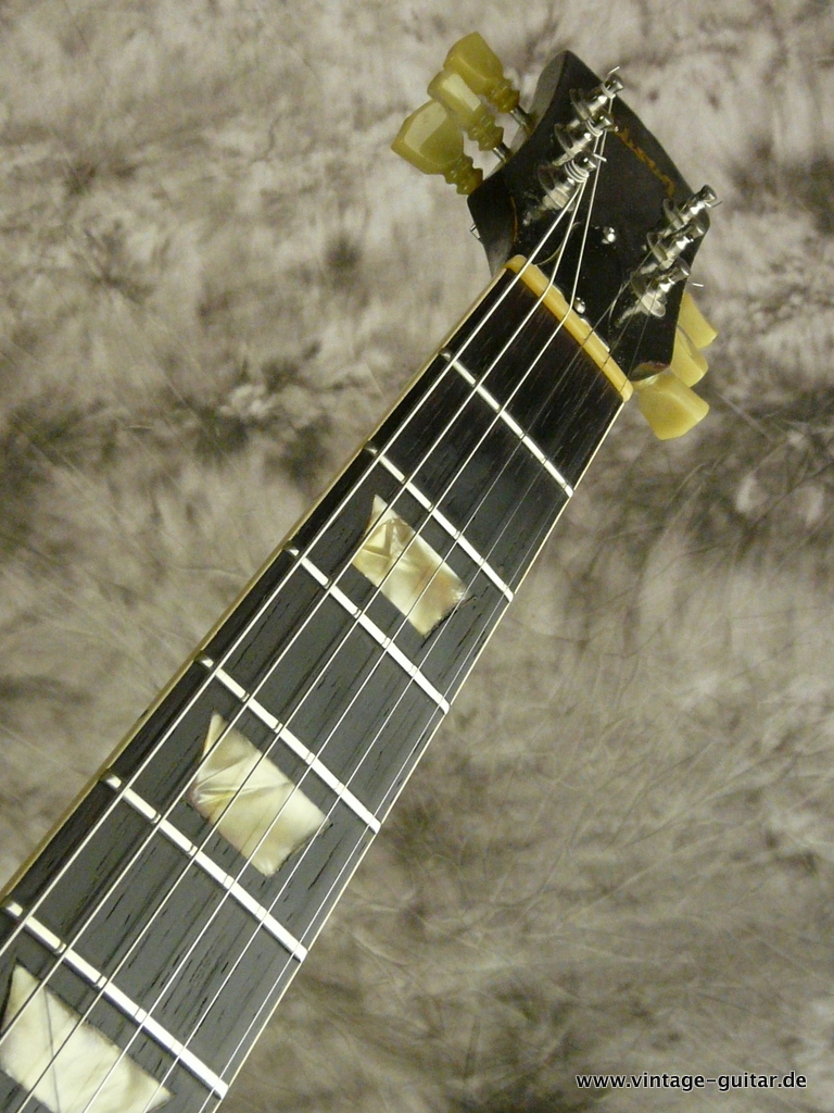 Gibson_Les-Paul_Goldtop-converted_humbucker-stoptail-piece-009.JPG