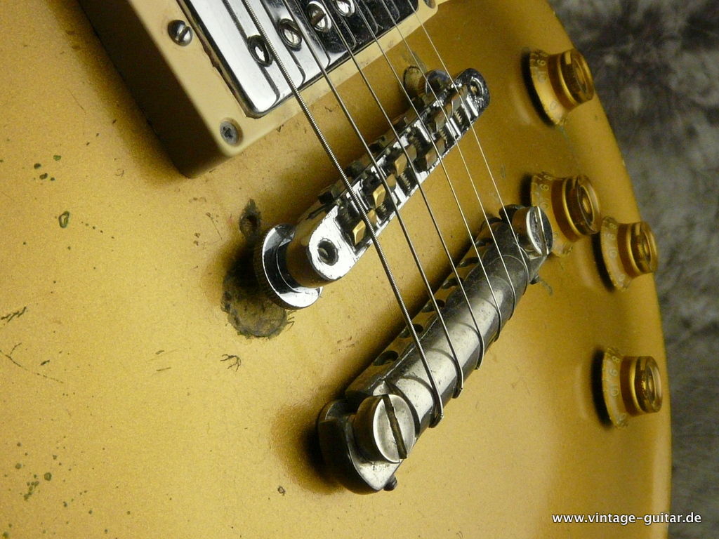 Gibson_Les-Paul_Goldtop-converted_humbucker-stoptail-piece-015.JPG