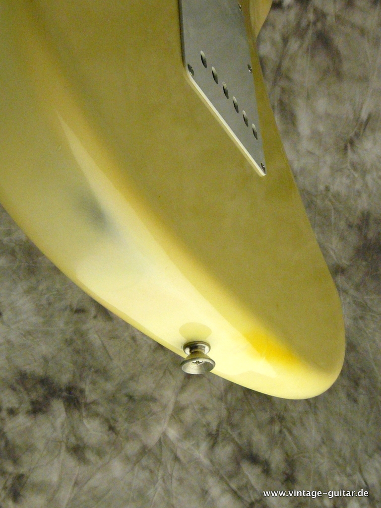 Fender-stratocaster-1974-olympic_white-009.JPG