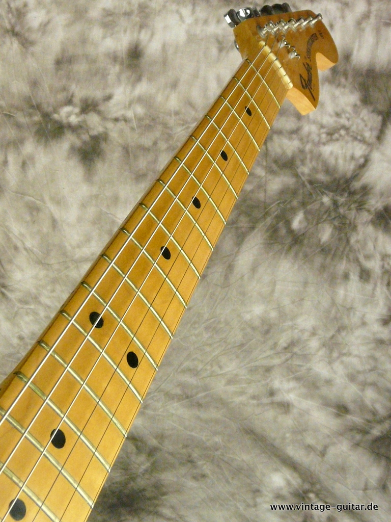 Fender-stratocaster-1974-olympic_white-011.JPG