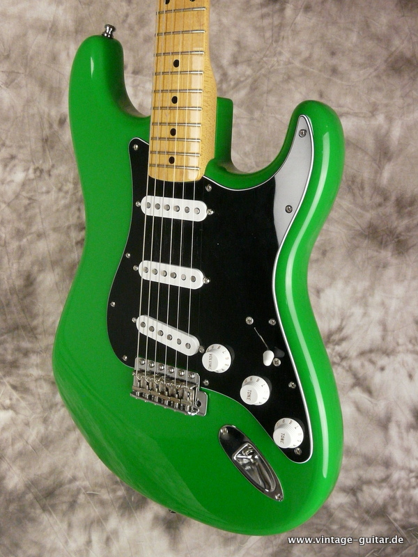 Fender-Stratocaster-Borrussia-custom-made-007.JPG
