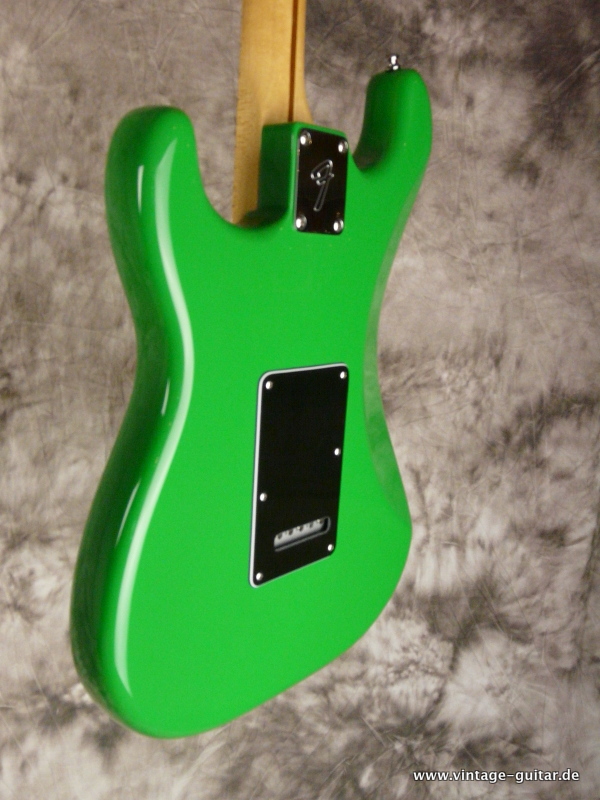 Fender-Stratocaster-Borrussia-custom-made-009.JPG