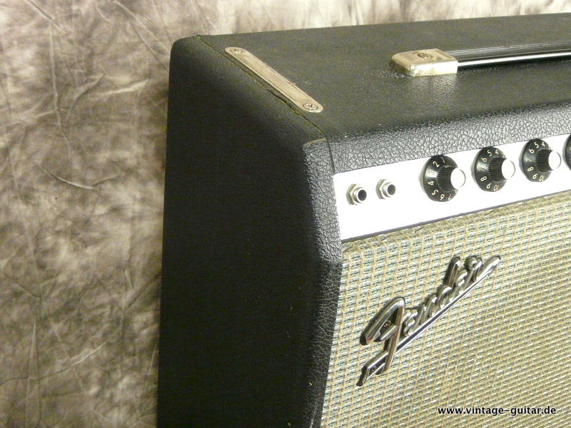Fender-Princeton_Reverb-1971-silverface-002.JPG
