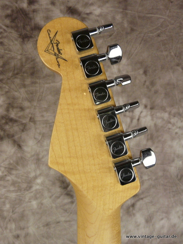 Fender-Stratocaster-Eric-Clapton-Custom-Shop-Torino-Red-2012-006.JPG