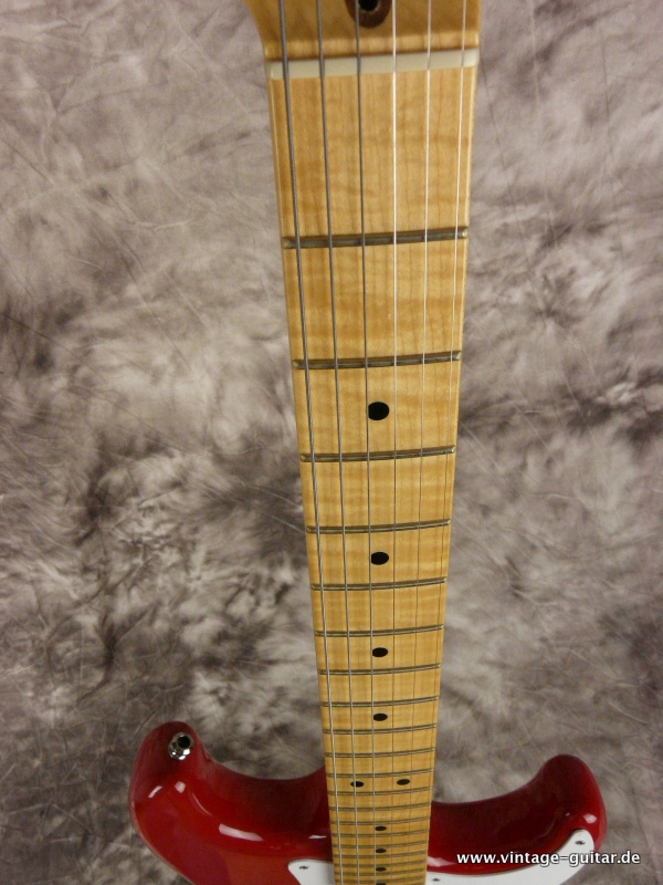 Fender-Stratocaster-Eric-Clapton-Custom-Shop-Torino-Red-2012-007.JPG