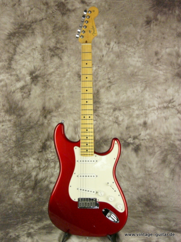 Fender-Stratocaster-candy-aplle-red-US-Standard-2015-001.JPG