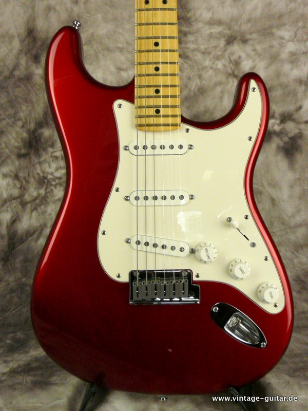 Fender-Stratocaster-candy-aplle-red-US-Standard-2015-002.JPG