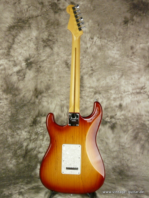 Fender-Stratocaster-US-Standard-sienna-burst-2000-003.JPG