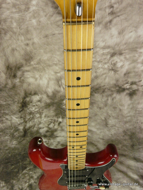 Fender-Stratocaster-1980-winered-006.JPG