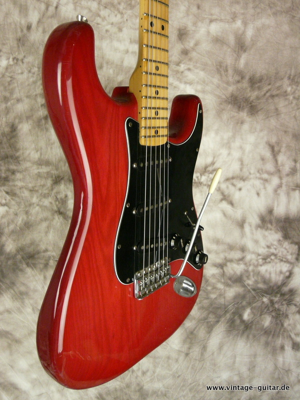 Fender-Stratocaster-1980-winered-010.JPG